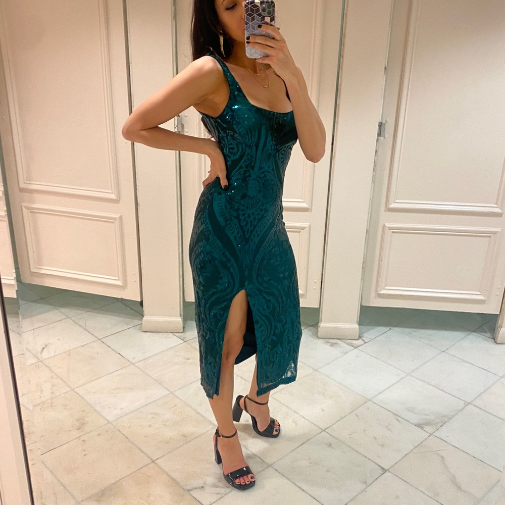 Lulus green sequence dress, great for holiday party